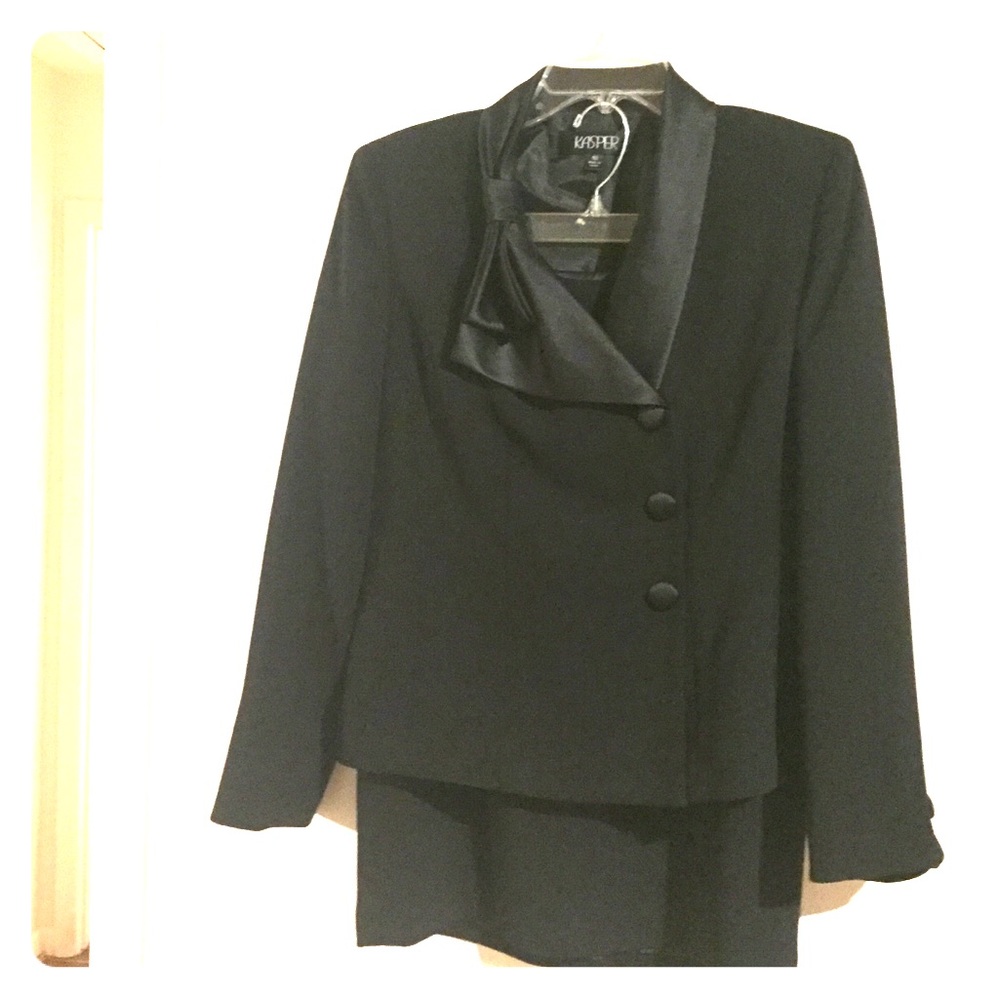 Women’s Black Suit